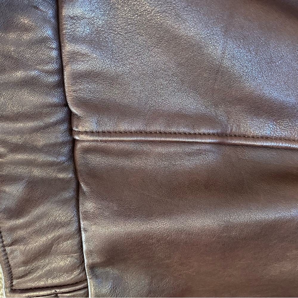 Vintage Banana Republic Leather Bomber jacket. 42. Stunning. 90’s. EUC. Heavy - Picture 8 of 15
